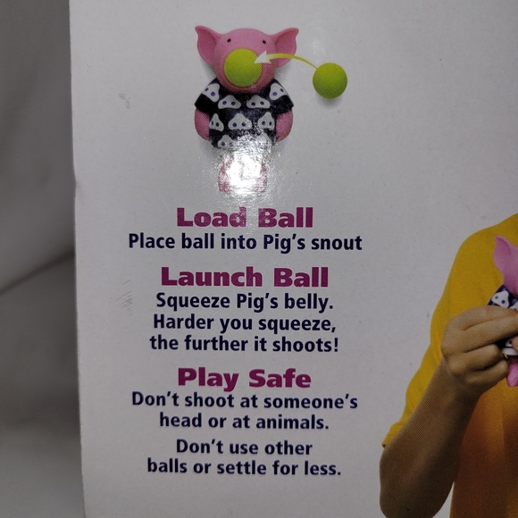Pig Popper Squeezeble Foam ball soft shooter comes w/6 balls NIB - Picture 3 of 4